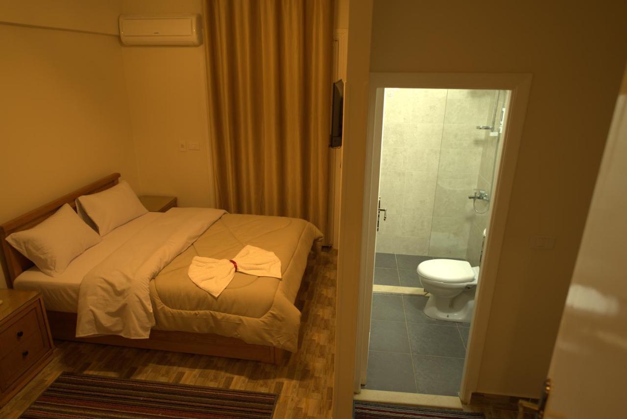 Central Cairo Hotel エクステリア 写真